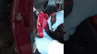Miniature : Dépose feu arrière Clio 3. Est-ce une ampoule grillée ? #automobile #astuce #mechanic