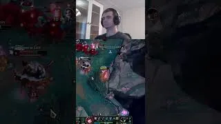 Miniature : Tahm Kench tente de nous bluffer à courir dans les cs | EpsilonCoronaeBorealis sur #twitch #clips