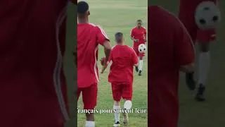 Miniature : Quand la tension monte hors du terrain, le football devient bien plus qu'un simple match.