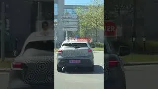 Miniature : La nouvelle Renault Mégane en tenue de camouflage