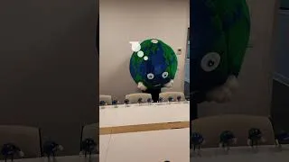 Miniature : 💥 Globie et ses collègues sont à fond dans la conférence, à 200% ! 🎤SIG 2024, le Géo évènement