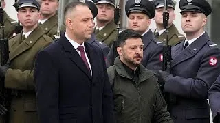 Miniature : Le président polonais, Karol Nawrocki retire l’Ordre de l’Aigle blanc à Volodymyr Zelensky