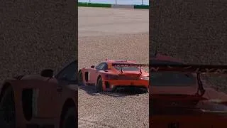 Miniature : Mercedes SENT Into the Gravel After LMP2 Contact! 😱