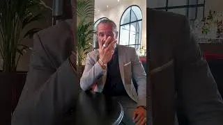 Miniature : Se Toucher le Nez avec le Pouce : Signification en non verbal #nonverbal