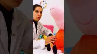 Miniature : Le médecin examine la peluche avec attention #shorts #peluche #jouet #docteur