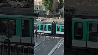 Miniature : Le seul passage à niveau de Paris (RATP)