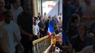 Miniature : Un dernier moment avec le staff de l’hôtel avant de quitter Boston 🙌🥹