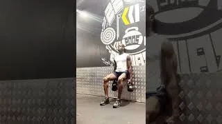 Miniature : #wallsit #renforcementmusculaire #genoux #prepaphysique #coachsportif #lowerbody
