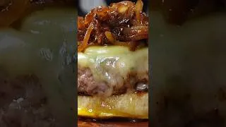 Miniature : Le Burger au beurre 🤤 oui ça existe !