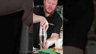 Miniature : L’Émeraude d’Alsace : Le cocktail Vert Ultime ! 🌲☘️ #barman #saintpatrick #cocktail #mixologie  #bar