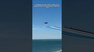 Miniature : La Patrouille de France passe au-dessus d'une plage aux États-Unis pour la mission "Liberté 250"