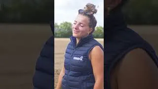 Miniature : CAROLINE AUX SEMIS DE PRINTEMPS  #farming #girl #frenchfarmergirl