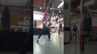Miniature : Working The Heavy Bag While Listening JamWayne - No Problems  #boxingworkout  #boxingmusic
