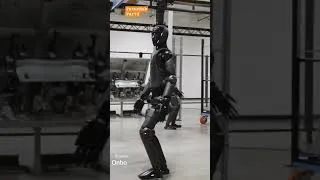 Miniature : BMW Figure 02 : robot humanoïde #robot #futur #ai #shortvideo #funny #viralvideo #futurhub