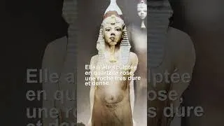 Miniature : Statue colossale de Toutankhamon