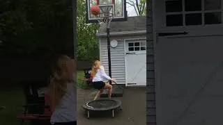 Miniature : #femme  #vs  #trampoline