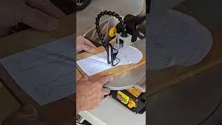 Miniature : Essai de la scie à chantourner Peugeot Energyscroll 405ve