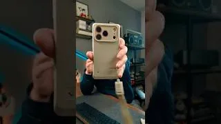 Miniature : Spigen Classic LS : la coque rétro au look Macintosh pour iPhone