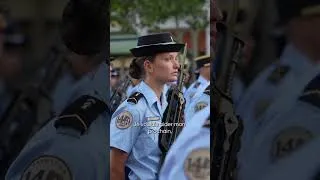 Miniature : Ce gendarme slame pour ses camarades à l'occasion du défilé du 14 Juillet 🇫🇷✨