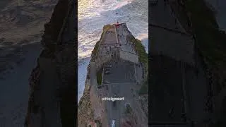 Miniature : Là où naissent les plus grandes vagues du monde.