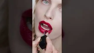 Miniature : LE ROUGE SATIN SILK