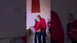 Miniature : l'arrivée des choristes !!