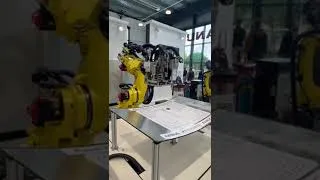 Miniature : PRECIBOT - Mini centre d'usinage sur robot FANUC