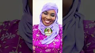 Miniature : voiture offerte par houraye à Serigne Habib sy Mansour