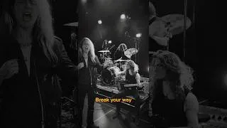 Miniature : Hell to pay / for the flame / break your way / come and play the game ⚡️