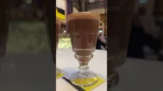 Miniature : Indulge in Paris’ Finest Hot Chocolate! ☕❤️ #short #travel #paris