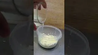 Miniature : Liquide ou solide ? Ce fluide non newtonien va te choquer 🤯