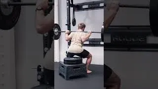 Miniature : J'utilise le Box Squat pour monter à 200kg !