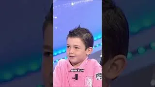 Miniature : Il fait des bêtises et se met des pâtes dans le nez. 🤧