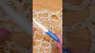 Miniature : Crochet | Écharpe d'été en chaînes de mailles en l'air | Une idée estivale simple et rapide