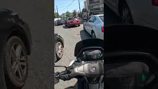 Miniature : Bande d’égoïstes 🤣 #motard #automobile #traffic #motovolg