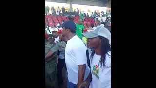 Miniature : SAMUEL ETO'O AU STADE MILITAIRE POUR LE MATCH DE GALA. INAUGURATION DE L'IMMEUBLE SIÈGE FECAFOOT