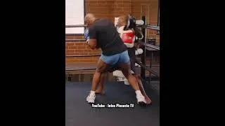 Miniature : Mike TYSON est toujours aussi chaud, un exemple de performance et de longévité dans la BOXE ANGLAISE