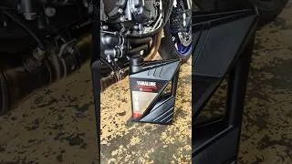 Miniature : MT-10 🔵 oil change #yamaha #yamalube #mt10 #mt10sp #oilchange #rhodium #moto