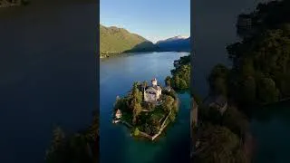 Miniature : Duingt, 74 - 24 avril 2026. Vous voyez un château et moi je vois une géologie extraordinaire !
