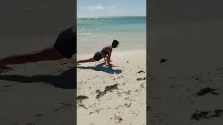 Miniature : 🌞 SALUTATION AU SOLEIL – ÉTIREMENT DES HANCHES 🌊