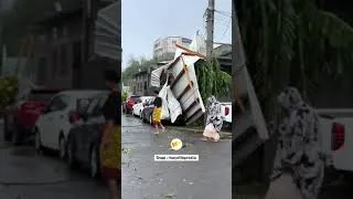 Miniature : Après le passage du cyclone 🌪️ à MAYOTTE 🇾🇹🇾🇹 CHIDO a fait des dégâts !