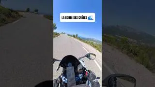Miniature : Entre terre et mer 🌊⛰️ #moto #voyage #roadtrip