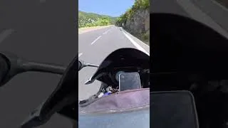 Miniature : Extrait de ma dernière vidéo YouTube : une journée dans ma vie de motard nomade ✌🏻🏍 #moto #roadtrip