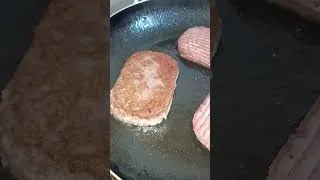 Miniature : steak haché à la poêle très moelleux et savoureux