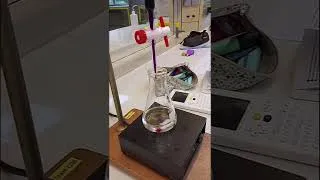 Miniature : Titrage des ions fer II par le permanganate de potassium