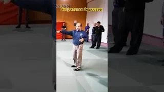 Miniature : Pourquoi on poussent souvent dans nos cours ? #systema #selfdefense #russianmartialart #survie
