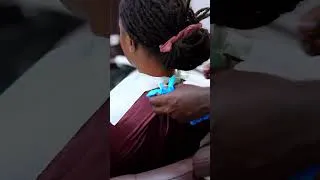 Miniature : Je me fais enlever une dent surnuméraire au Congo 🇨🇬