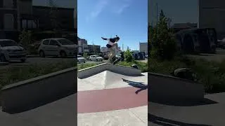 Miniature : c’est un hopital flip la carrément  #skateboarding #skate #humour #fail #josephgarbaccio