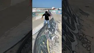 Miniature : 3 ans après je sais toujours pas pourquoi j’ai fait ça 😭