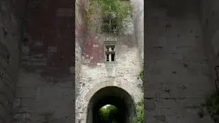 Miniature : UNE NUIT DANS LE CHÂTEAU LE PLUS HANTÉ DE NORMANDIE AVEC UNE MÉDIUM !